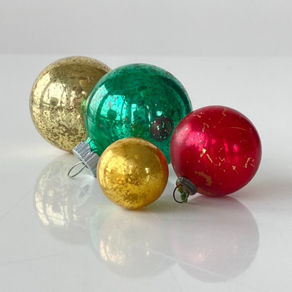 HOLIDAY CLEARANCE / Vintage Glass Ornaments Set (4 pcs)